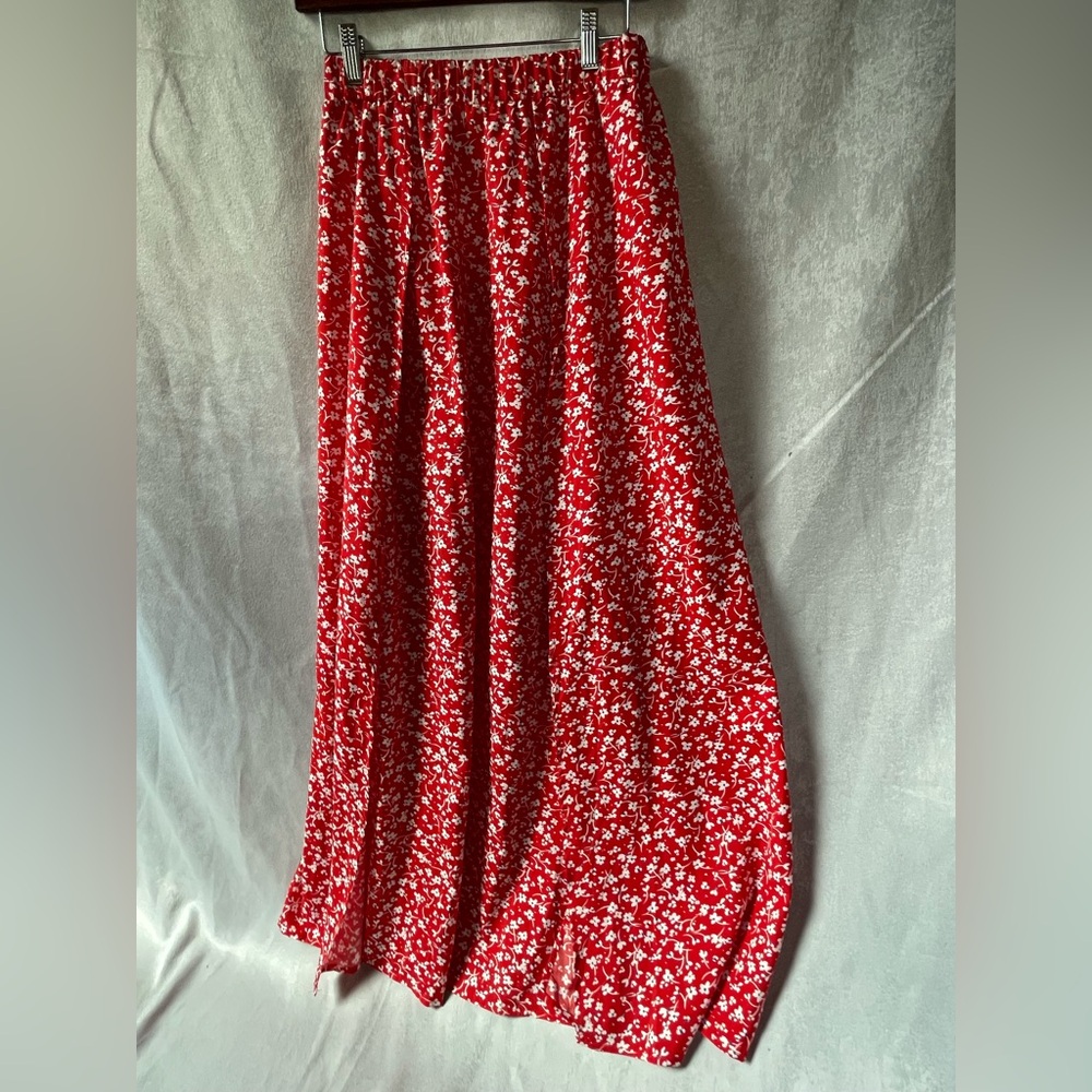SHEIN Red and White Floral Skirt